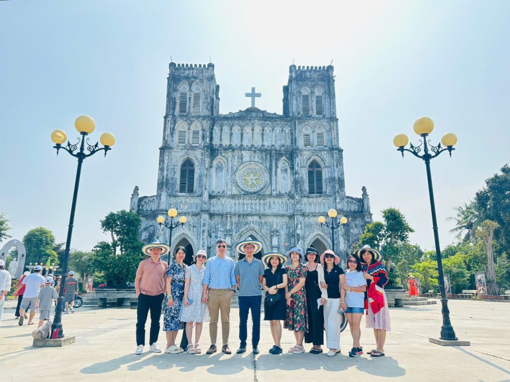 Tour Phu Yen - Nha Tho Mang Lang